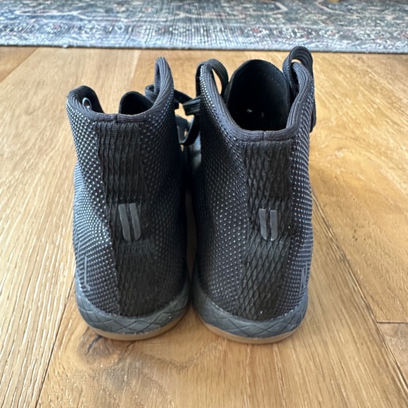 Women's Black Gum Impact Shoes I
NOBULL size 6 - Picture 2 of 7